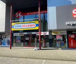 Toolstation Bergen op Zoom voorzijde ingang schuin