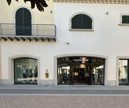 Calvin Klein Outlet immagine 1