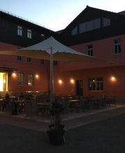 Fontaneterrasse am Abend