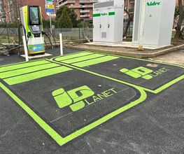 IPLANET Ricarica in sicurezza in modalità ultra fast per tutti i veicoli elettrici.