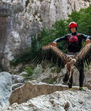 Montagne & Riviere image 18