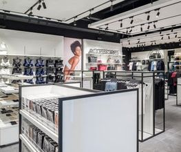 Calvin Klein Outlet immagine 4