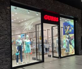 GUESS imagen 1