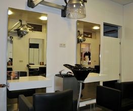Karakt-Hair Kapsalon afbeelding 5