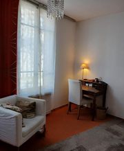 Laville Delphine image 2