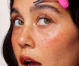 Brow Bar Benefit Cosmetics immagine 10