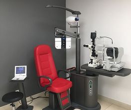 Opticien LAVAL Optical Center image 4