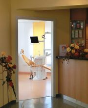 Zahnarztpraxis Dr. med. dent. Uta Wolff Bild 1