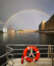 Solarwaterworld Hafen: Schiffsrundfahrten und Sightseeing Touren in Berlin mit Solar-Katamaran Bild 12