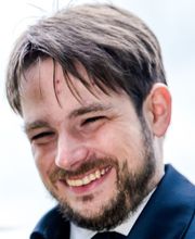 portraitSq