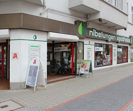 Aussenansicht der Nibelungen Apotheke