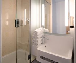 B&B HOTEL Dreux Centre image 8