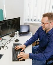 Fischer & Consultants