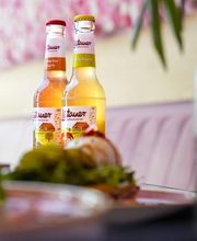 Lovaena Café Bild 8