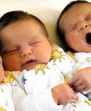 Geburtshilfe: Willkommen im Leben! - Jährlich erblicken in unseren drei Kreißsälen und einem extra Hebammenkreißsaal rund 1.500 Babys das Licht der Welt. Als zertifizierte „Babyfreundliche Geburtsklinik“ unterstützen wir Sie sicher und individuell vor, während und nach der Geburt.