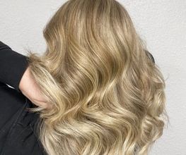 Goldene Schere - Friseur - Stade Bild 4
