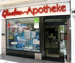 Aussenansicht der Glocken-Apotheke