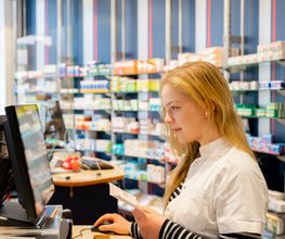 20230302_Elde-Apotheke-4-Arbeitsbereiche_097.jpeg