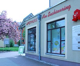 Aussenansicht der Apotheke Am Sachsenring
