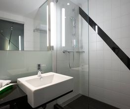 Holiday Inn Zürich - Messe by IHG Bild 10