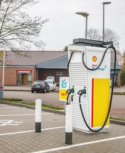 Shell Recharge Charging Station Bild 2