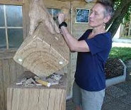 Holzbildhauerin Margit Schramm Bild 2