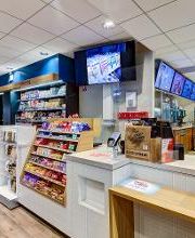 TotalEnergies - Chien Blanc image 3