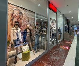 GUESS immagine 2