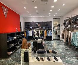 GUESS immagine 4