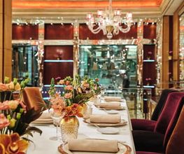 Acanto restaurant set table