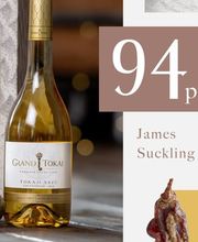 Terroir Selection Tokaji Aszú 5 puttonyos 2019 edelsüsser Weisswein mit geschützter Ursprungsbezeichnung. Hellgold mit Botrytis, Pfirsich, kandierter Orange, Feige, Karamell und exotischen Blüten. Am Gaumen Orange, Quitte, Birne, Aprikose, weisser Sch