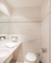 Guest room bath