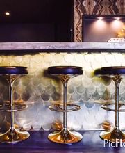 Osgood O'Neil Salon image 6