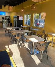 Golden Krust Caribbean Restaurant image 2