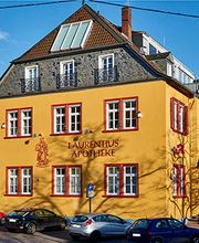 Aussenansicht der Laurentius-Apotheke
