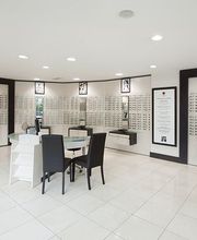 Opticien BEYNOST Optical Center image 1