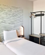 B&B HOTEL Le Port-Marly Saint-Germain-En-Laye image 8