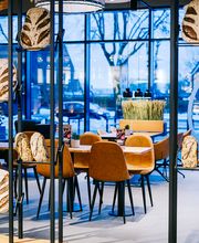 Junge Die Bäckerei. Bild 6