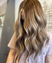 Fantastic Sams Cut & Color image 12