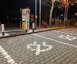Shell Recharge Charging Station Bild 3