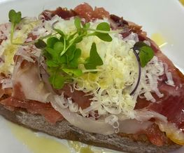 tapa_de_jamon_labodegadeestrella_ferrol_restaurante.jpg
