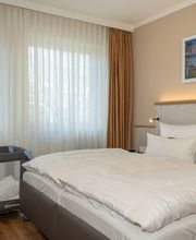 Doppelzimmer 8 zur Straße mit Babybett - Boutique Hotel Rosengarten Hamburg