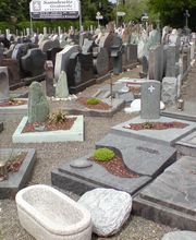 Ausschnitt unserer Urnenmustergrabausstellung in Rheinbach