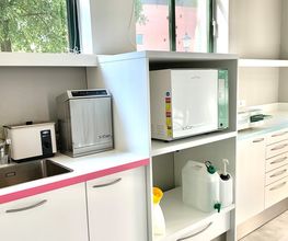Sterilisatie ruimte om alle materialen hygiënisch te kunnen gebruiken. Hygiëne staat bij ons in de praktijk voor veiligheid!