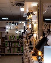 Weldom Malestroit image 7