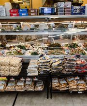 Holiday Farms Supermarket image 18