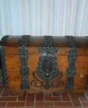 Alte Truhe Eiche Barock