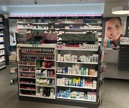 hand-und-fusspflege-amavita-apotheke-tivoli