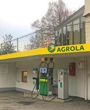 AGROLA Tankstelle in Doppleschwand mit einer Tanksäule und Zahlterminal Hectronic.  Kleine Überdachung.