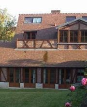 Renault Nicolas image 1